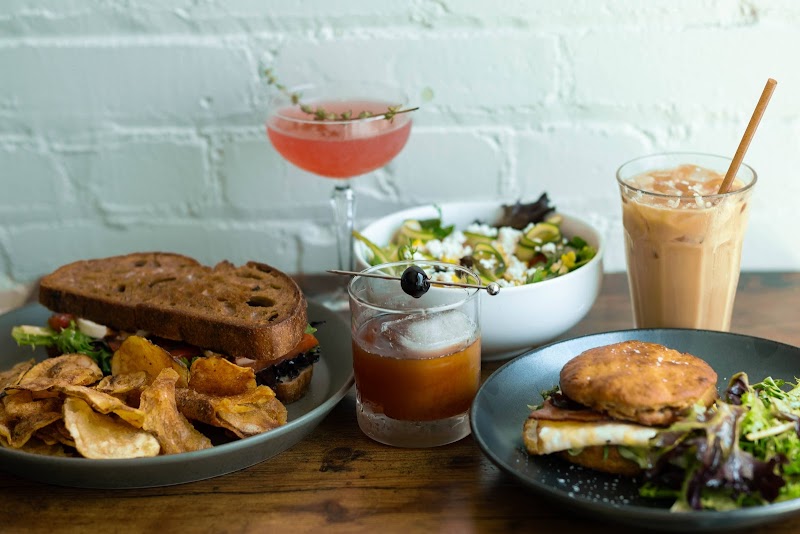 Cloud Walking Cafe & Lounge