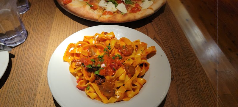 PARISI pizzeria, trattoria e vino