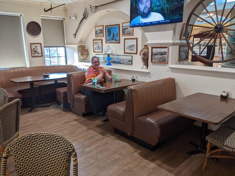 Yuma Landing Bar & Grill