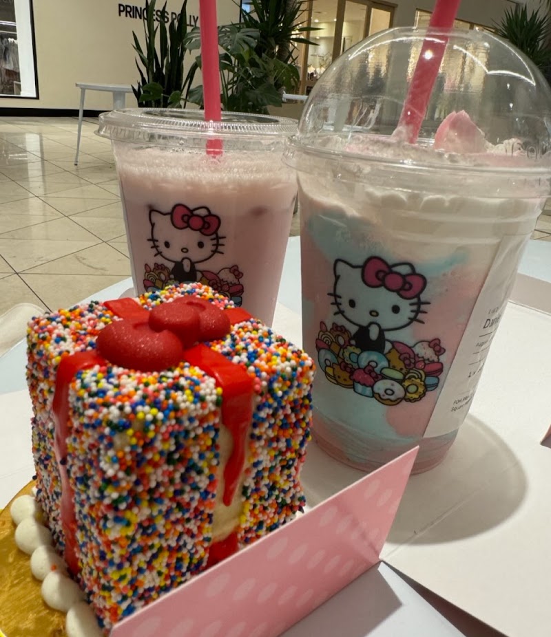 Hello Kitty Cafe