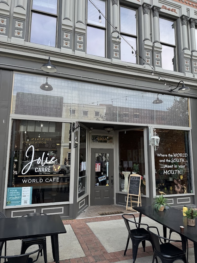 Jolie Carre - World Cafe (fka Boujie Biscuit)