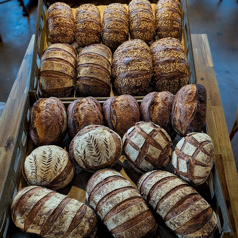 Fleur De Lis Bakery & Cafe