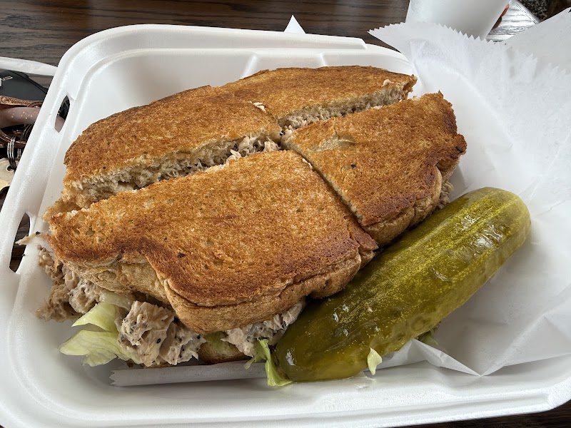 Dimo's Deli & Donuts