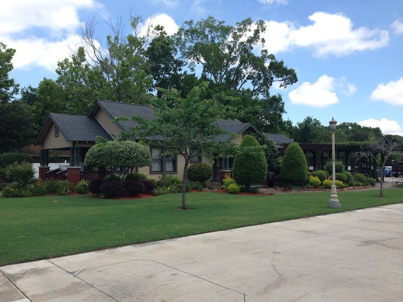 Pine Street Cafe at Silver Sycamore