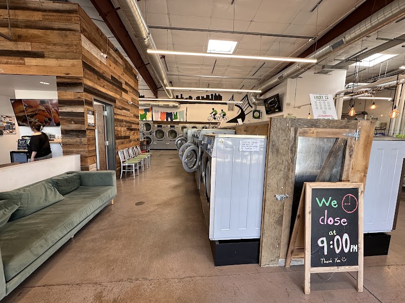 Green Laundry Lounge