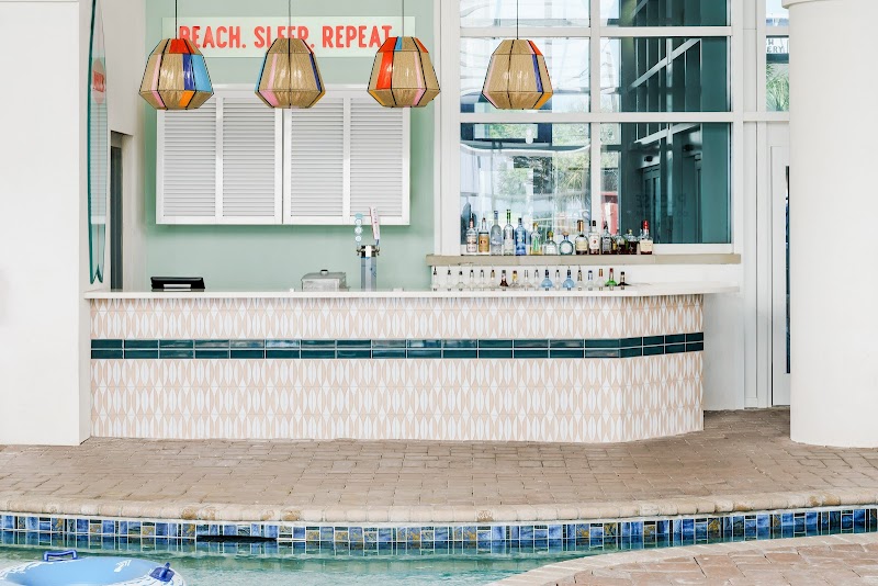 Coconut Charlie's Pool Bar & Grill