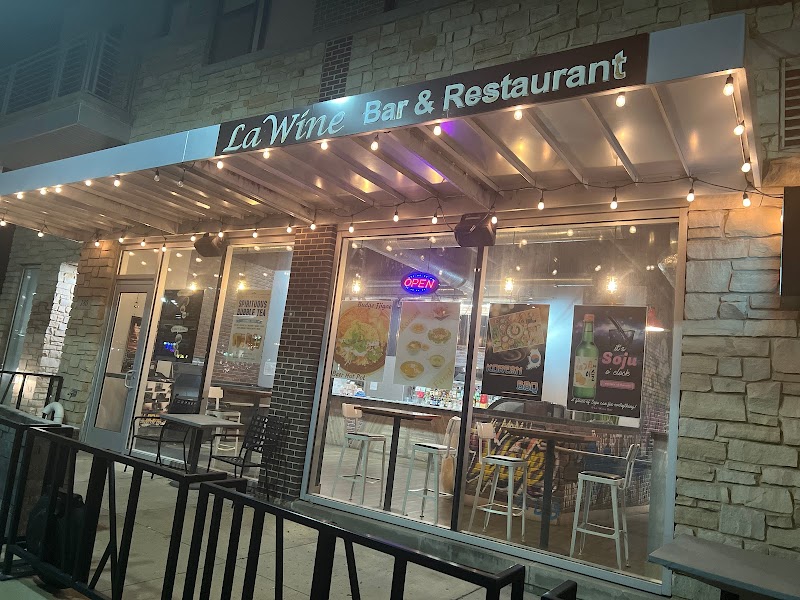 La Wine Bar & Restaurant