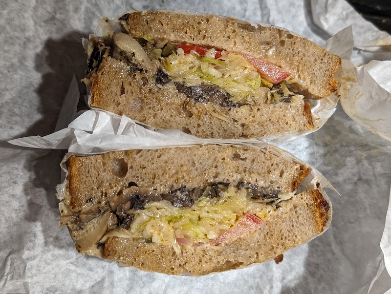 L'acajou Bakery and Cafe