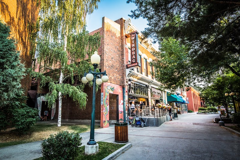 Windbag Saloon & Grill