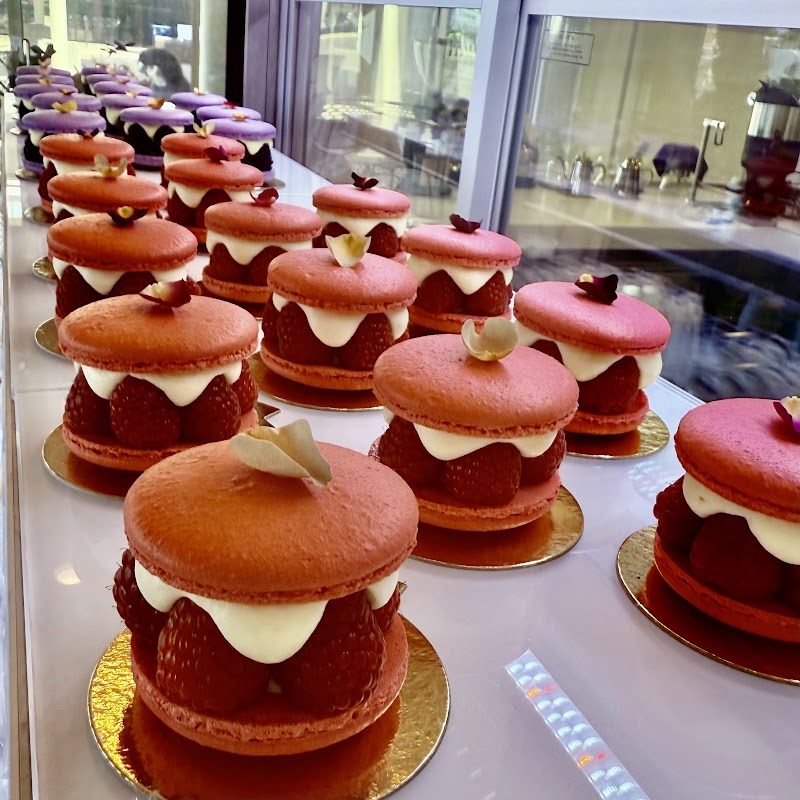 Mjomii Dessert & Coffee House