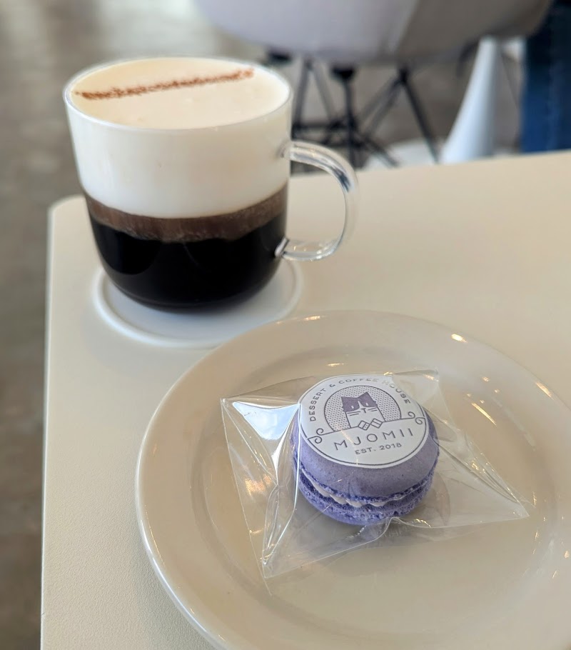Mjomii Dessert & Coffee House