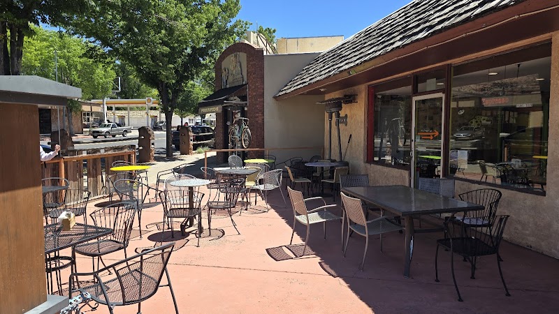 Jakey Leigh's Café Bakery