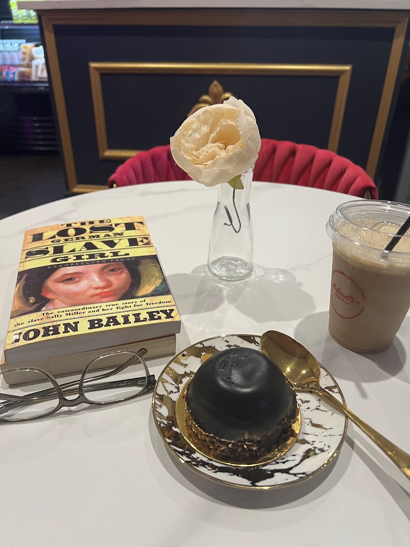 Antoinettes Coffee Shop