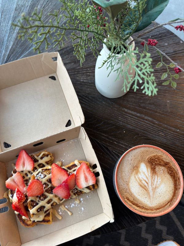 Red Bicycle Coffee & Crepes