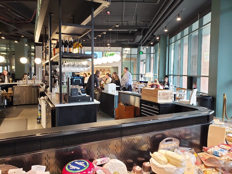 Franklin Square Market