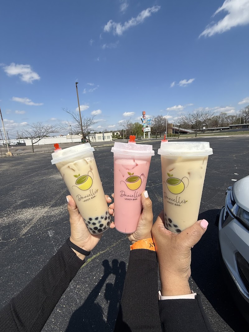 Danielle’s Juicy Bar(Boba tea and smoothies)