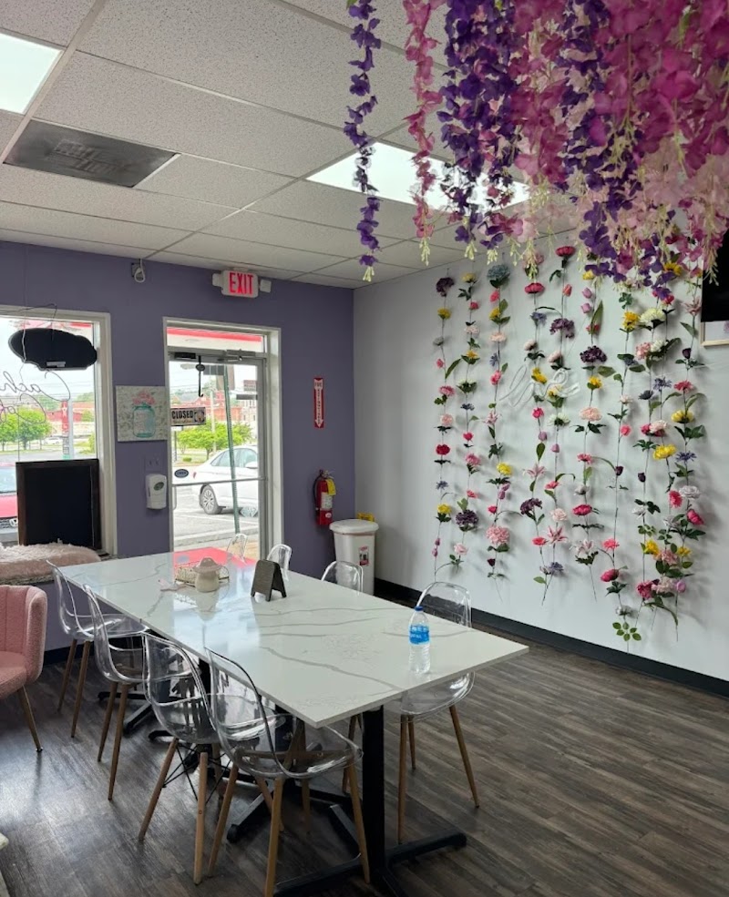 Cachis Coffee Shop & More