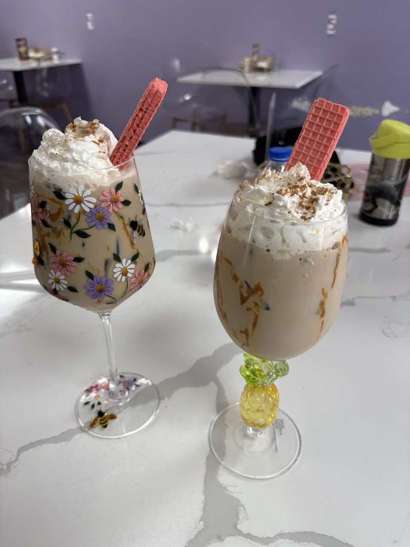 Cachis Coffee Shop & More