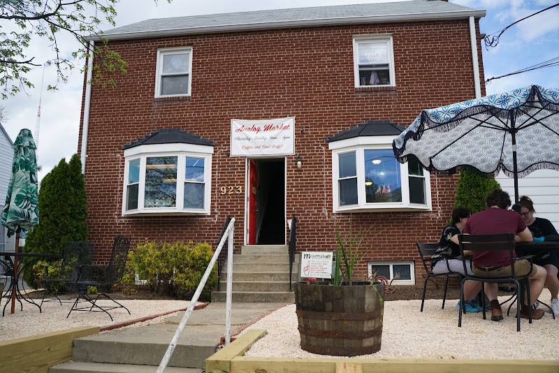 Bump 'n Grind Coffee's Analog Market