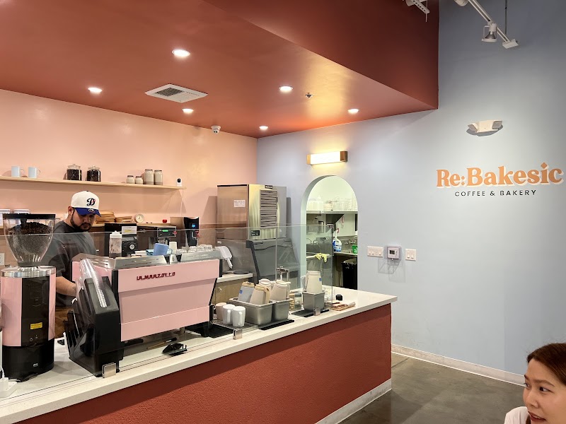 Re:Bakesic Coffee & Bakery