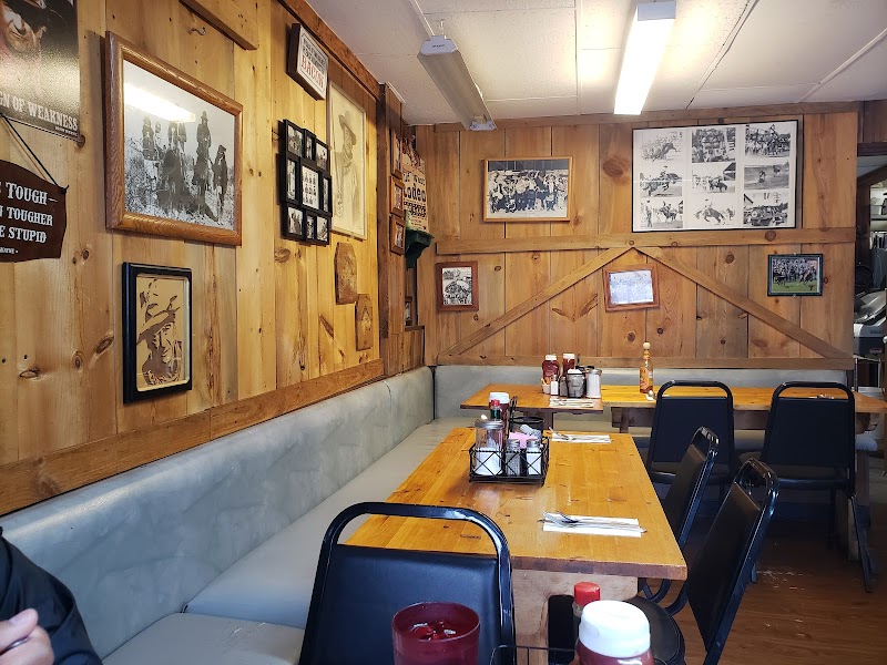 Gene’s Hitchin' Post Cafe