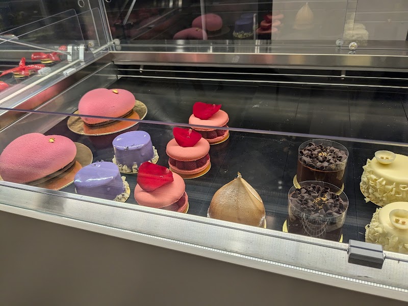 Pompadour Beverly Hills