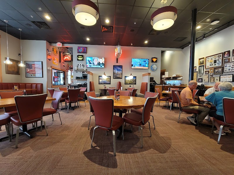 Colonial House Restaurant & Bar