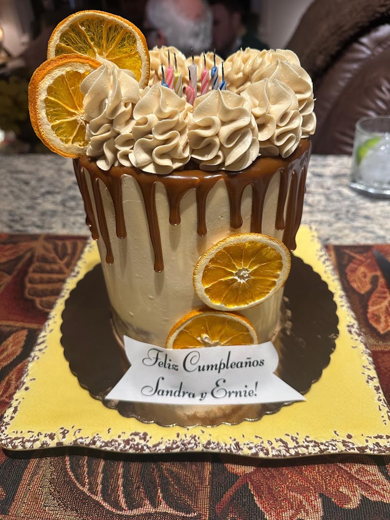 Luna's Cakes & Coffee