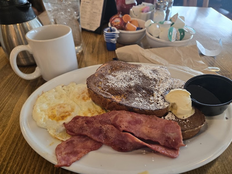 The Delectable Egg-Dine-In, Patio Dining & Takeout