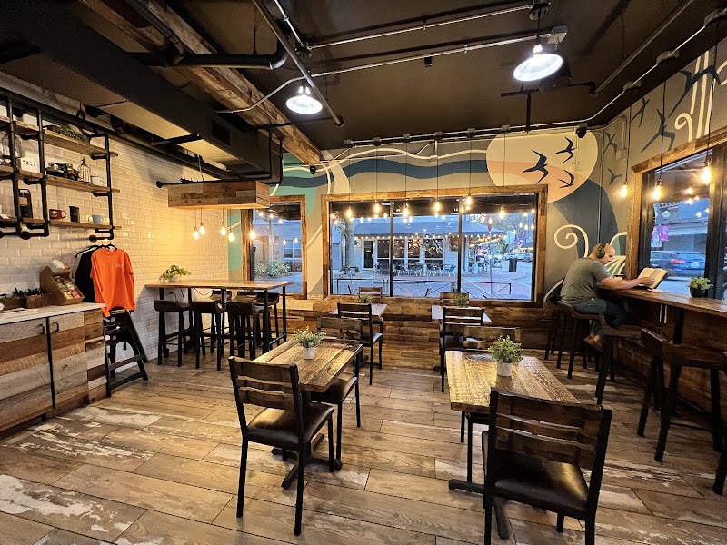 Foxtail Coffee - Lake Eola