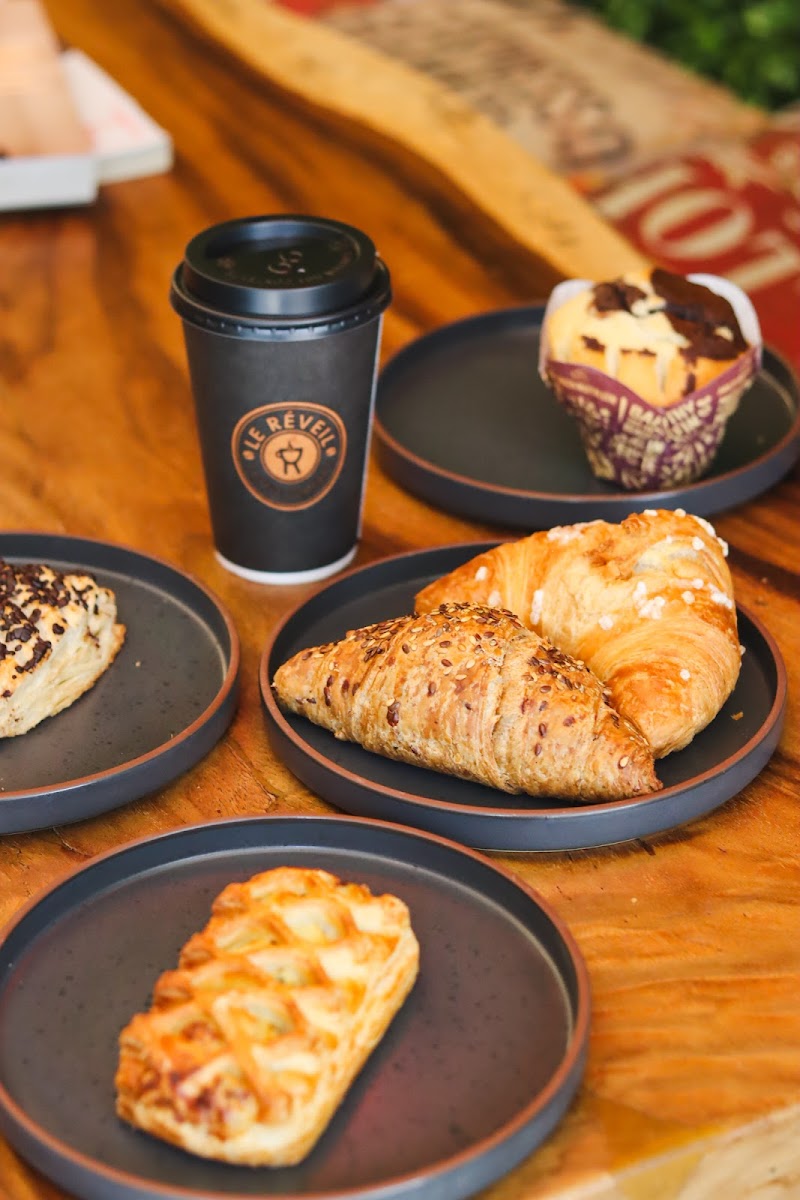 Le Reveil Coffee