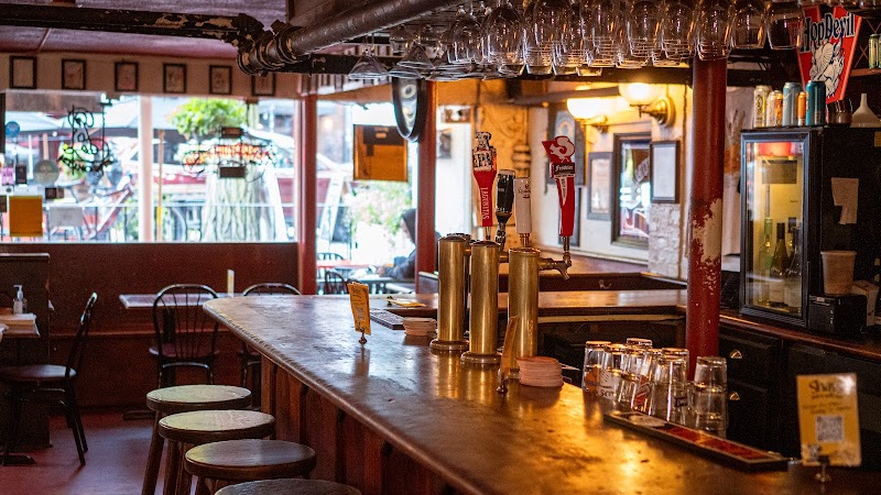 Shay's Pub & Wine Bar