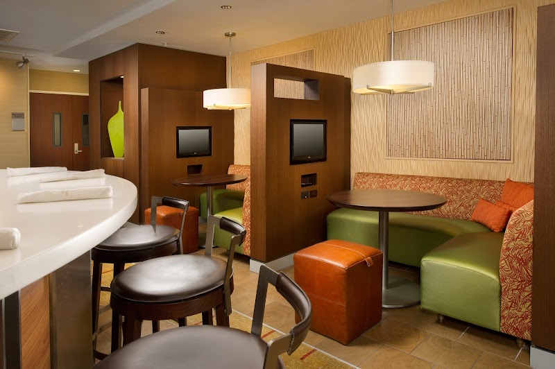 The Bistro - Eat. Drink. Connect.®