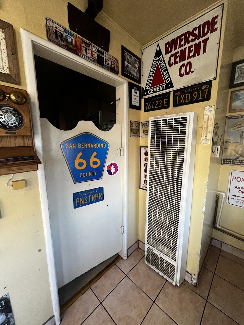 Emma Jean's Holland Burger Cafe