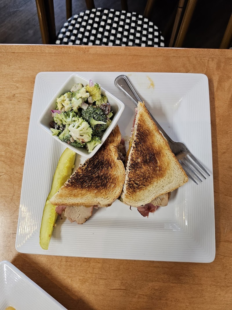 Cambridge Market & Cafe