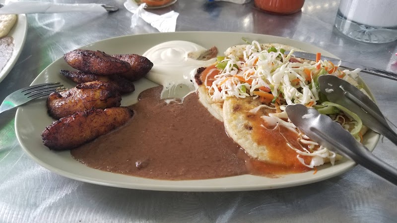 Pupuseria El Rancho Antojitos Salvadorenos