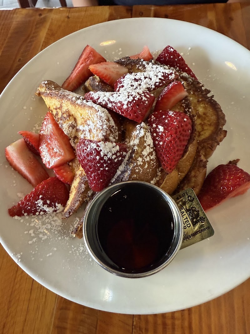 Whispers Cafe and Creperie