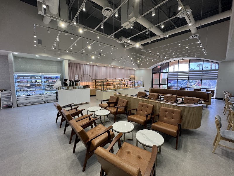 Tous Les Jours Bakery & Cafe