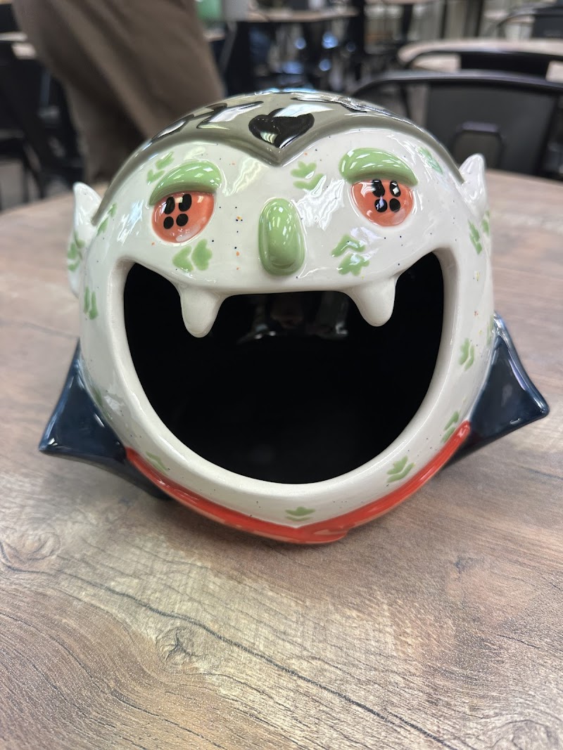 Raven City Studio Art Cafe