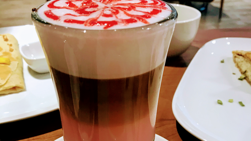 La Crepe Bakery & Café