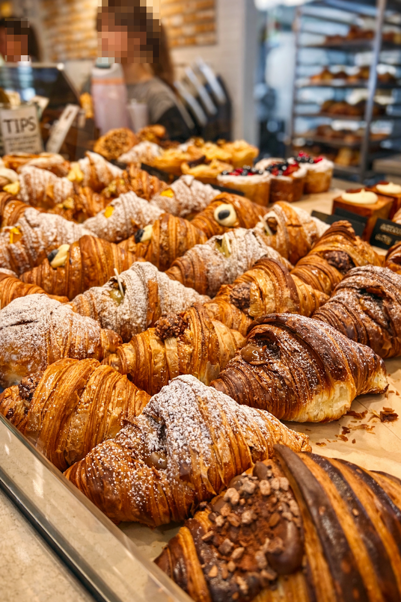 Momona Bakery And Coffee Shop