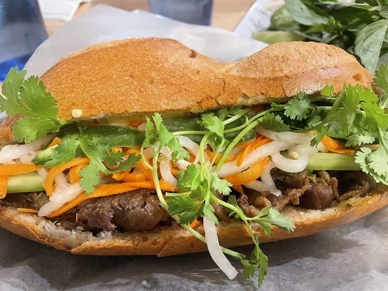 Banh Mi & U