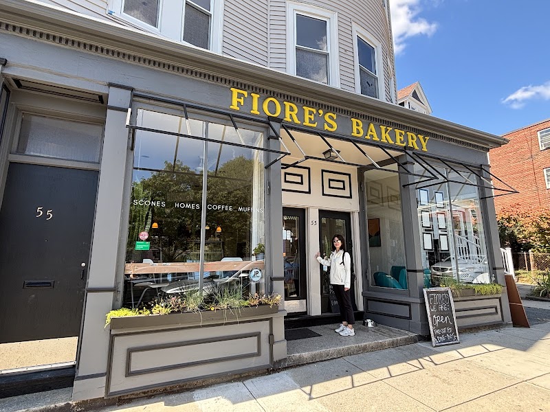 Fiore's Bakery