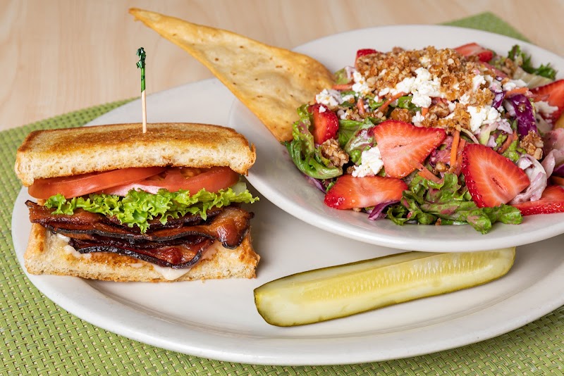 The Toasted Yolk Cafe