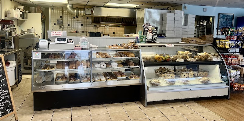 Uncle Leo's & Rosny Cafe In Wilton