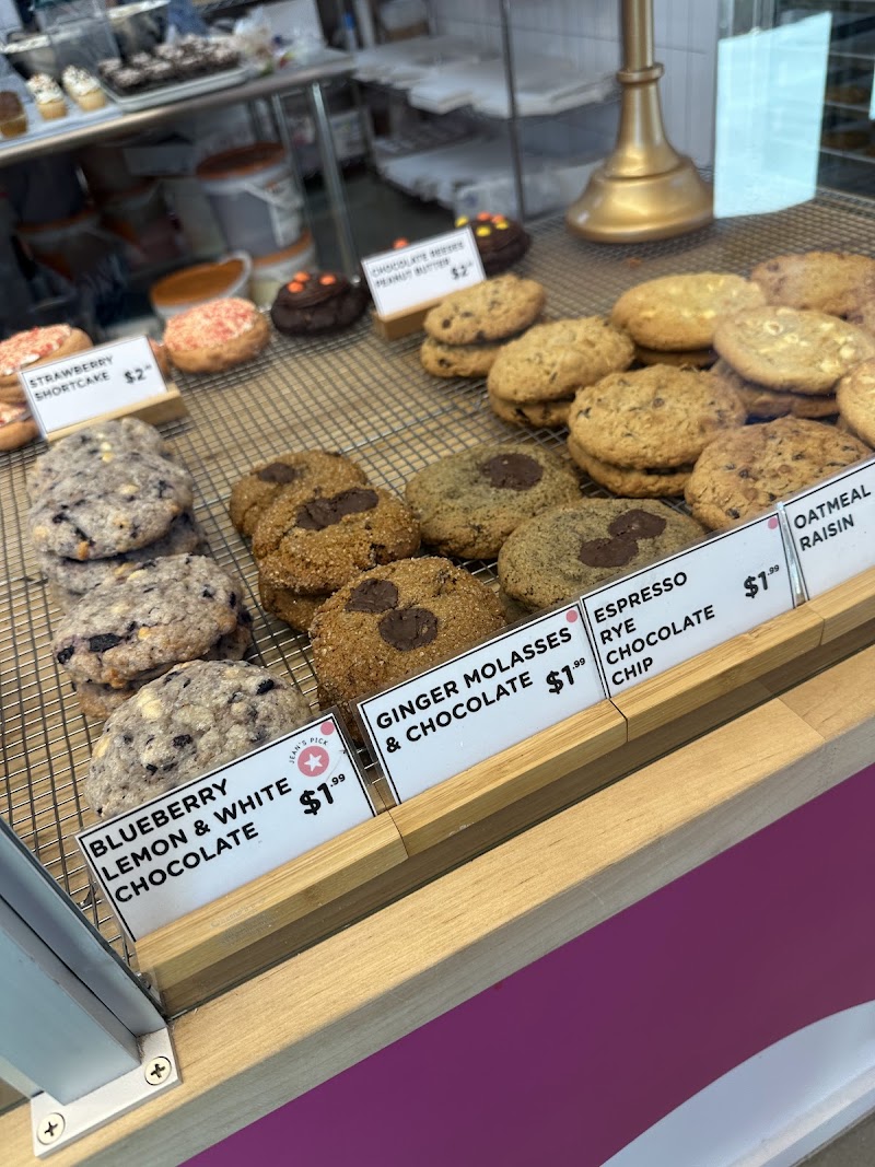 Treat Yo' Self Bakery