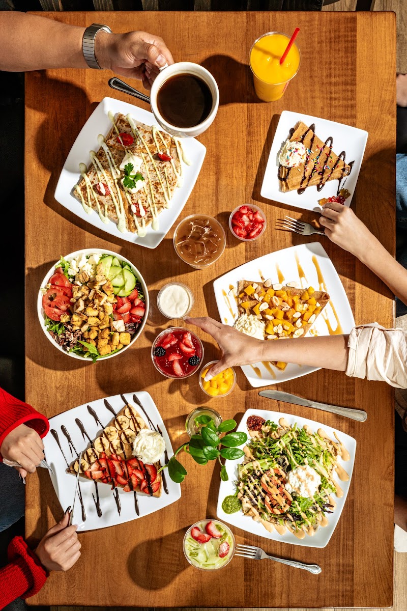 Colados Coffee & Crepes (Goodyear)