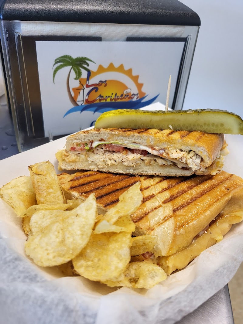 Los Caribeños Café