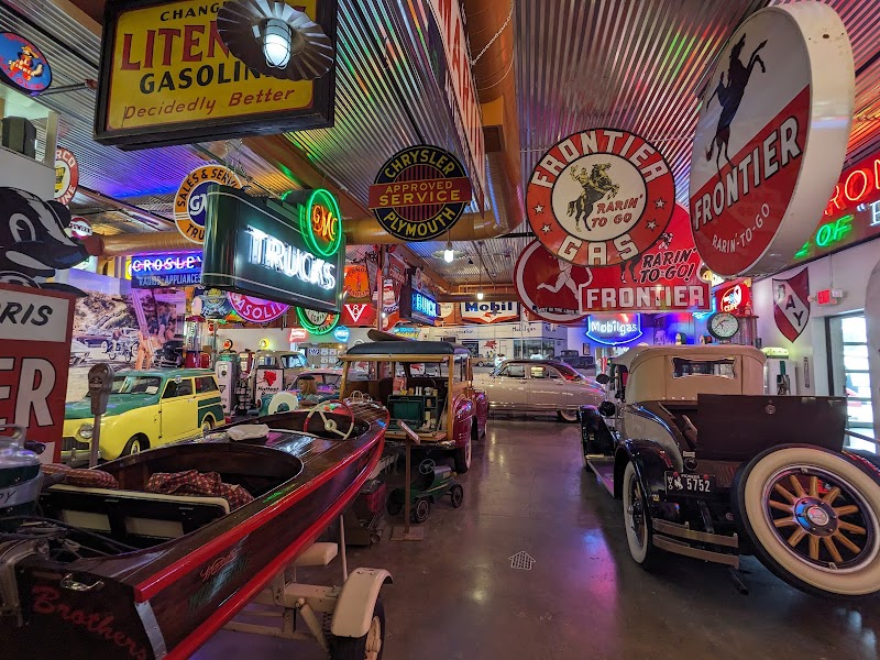 Frontier Auto Museum & Cafe