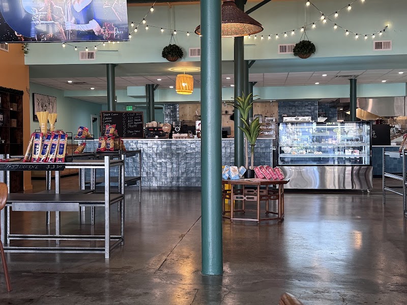 Aquila Bistro & Cafe